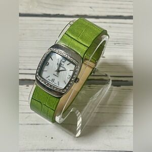 NEW‎ BATTERY Vintage 90's Y2K Watch Bay Studio Silver Green Band Crystal